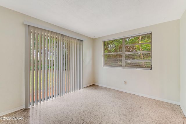 5563 Magnolia Avenue W, Port Orange, FL 32127