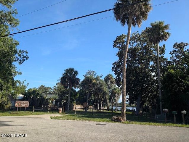 5563 Magnolia Avenue W, Port Orange, FL 32127