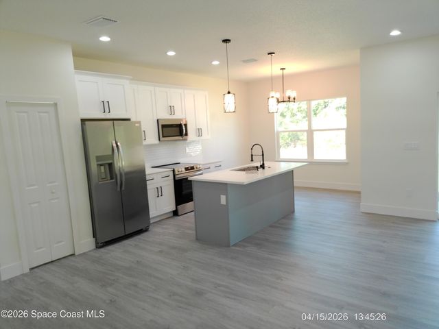 791 Reading Street SE, Palm Bay, FL 32909