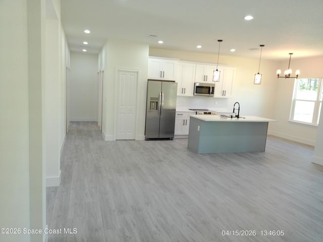 791 Reading Street SE, Palm Bay, FL 32909