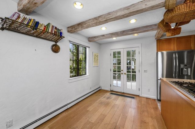 764 Hammond St, Brookline, MA 02467