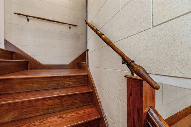 764 Hammond St, Brookline, MA 02467