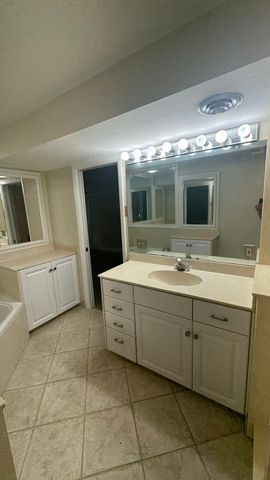 2704 Cardinal Drive, Vero Beach, FL 32963