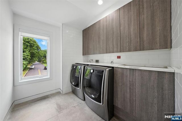 44 Floral Terrace, Tenafly, NJ 07670