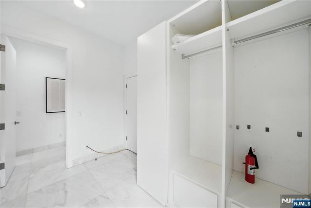 44 Floral Terrace, Tenafly, NJ 07670