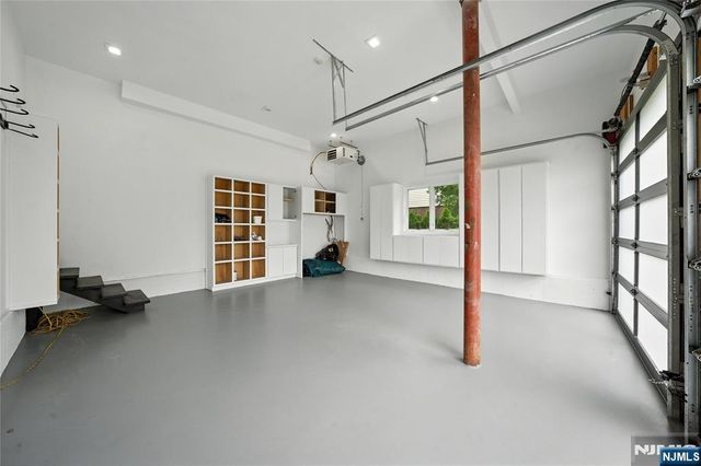 44 Floral Terrace, Tenafly, NJ 07670