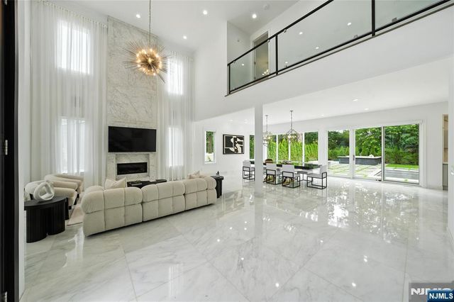 44 Floral Terrace, Tenafly, NJ 07670