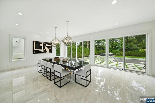 44 Floral Terrace, Tenafly, NJ 07670