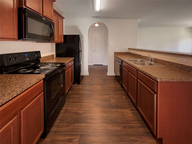 1006 Barrymore Lane, Duncanville, TX 75137