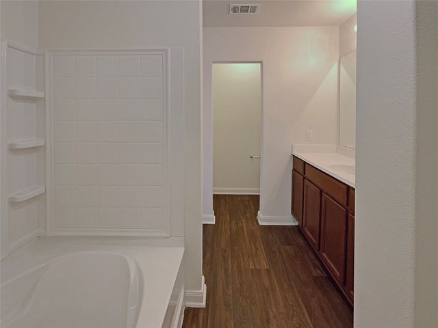 1006 Barrymore Lane, Duncanville, TX 75137