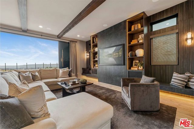 20524 W Shelley Lane, Porter Ranch, CA 91326