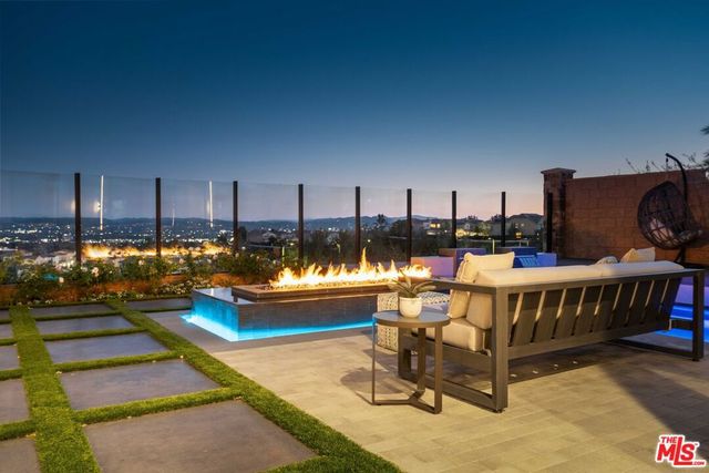 20524 W Shelley Lane, Porter Ranch, CA 91326