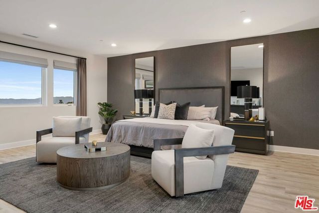 20524 W Shelley Lane, Porter Ranch, CA 91326