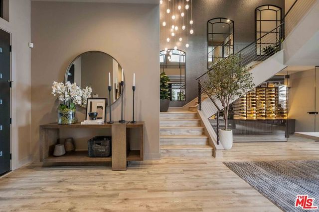 20524 W Shelley Lane, Porter Ranch, CA 91326