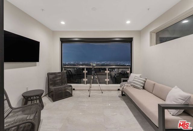 20524 W Shelley Lane, Porter Ranch, CA 91326