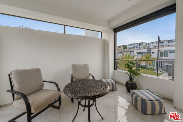 20524 W Shelley Lane, Porter Ranch, CA 91326