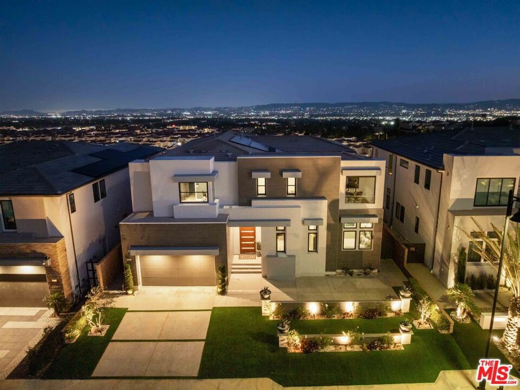 20524 W Shelley Lane, Porter Ranch, CA 91326