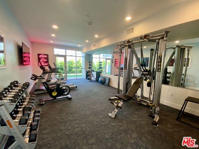 8017 W NORTON Avenue 104, West Hollywood, CA 90046