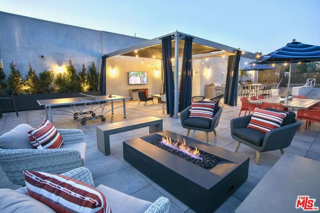 8017 W NORTON Avenue 104, West Hollywood, CA 90046