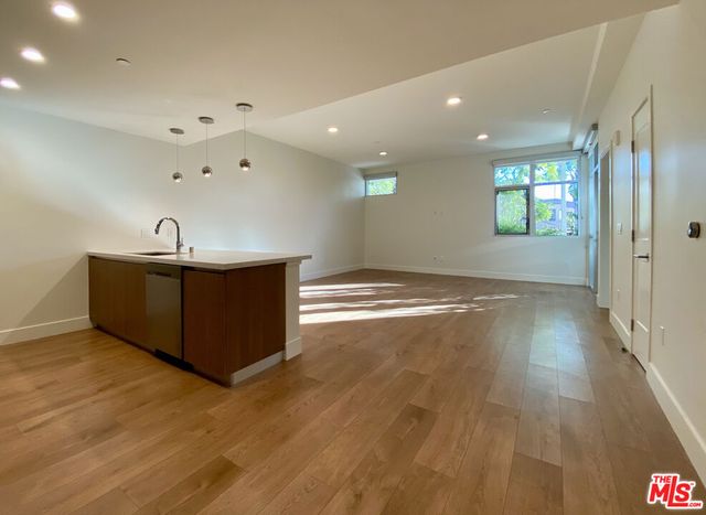8017 W NORTON Avenue 104, West Hollywood, CA 90046