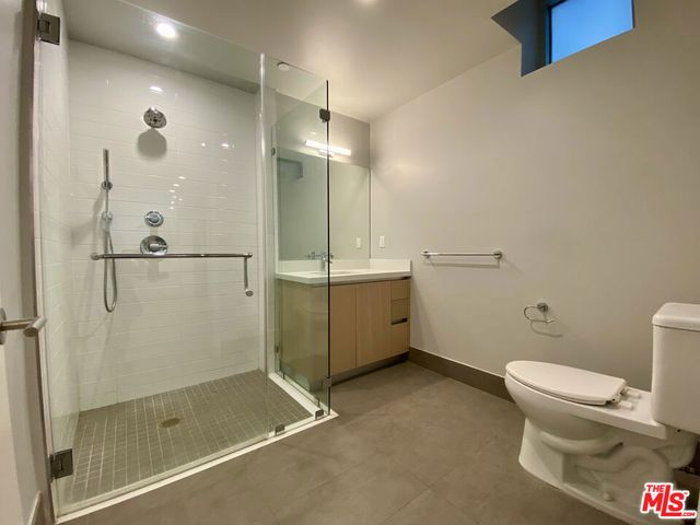 8017 W NORTON Avenue 104, West Hollywood, CA 90046