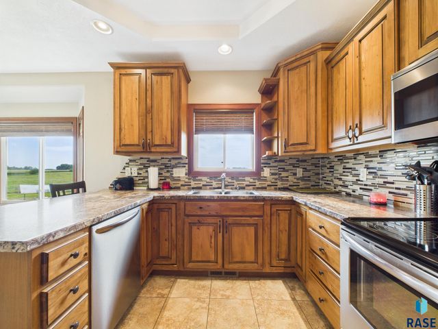 48438 265th St Street, Valley Springs, SD 57068