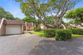 3753 Oaks Clubhouse Dr 3753, Pompano Beach, FL 33069