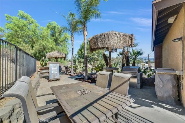 1080 1st, Norco, CA 92860