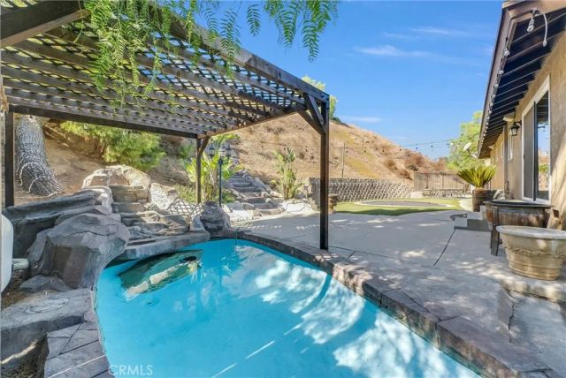 1080 1st, Norco, CA 92860