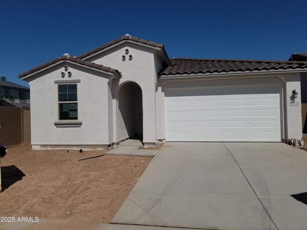 12562 W LUXTON Lane, Avondale, AZ 85323