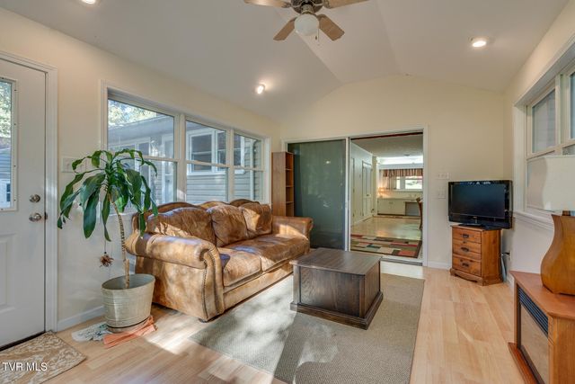 904 Echo Lane, Johnson City, TN 37604