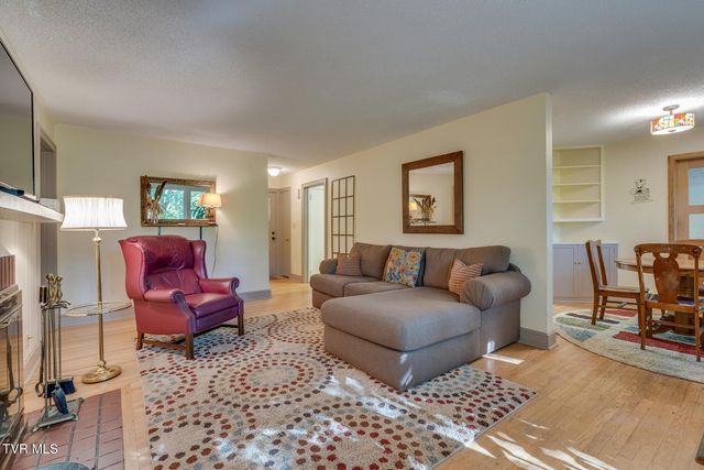 904 Echo Lane, Johnson City, TN 37604