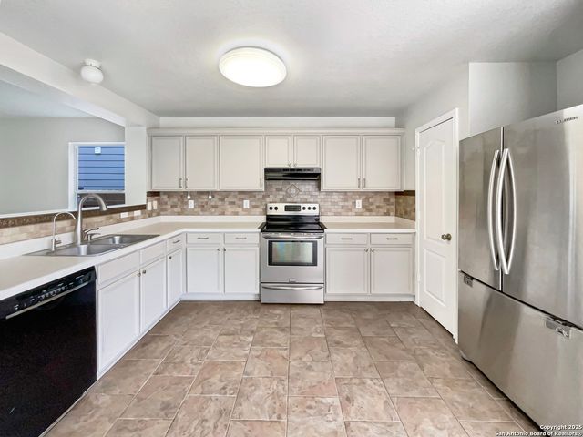 7815 Hedrick Farm, San Antonio, TX 78239