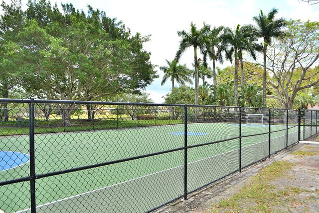 4361 Dogwood Circle, Weston, FL 33331