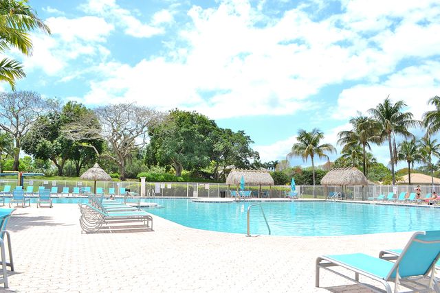 4361 Dogwood Circle, Weston, FL 33331