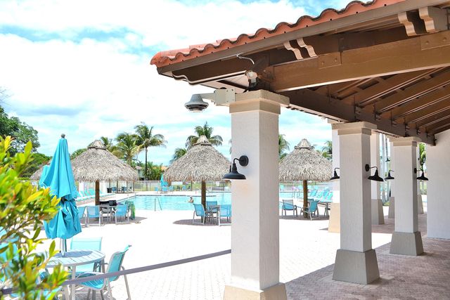 4361 Dogwood Circle, Weston, FL 33331