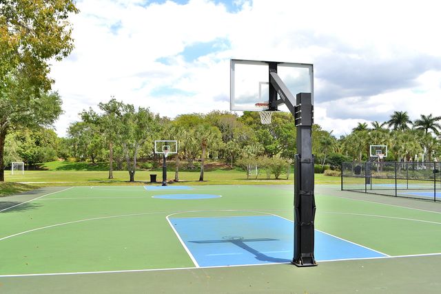 4361 Dogwood Circle, Weston, FL 33331