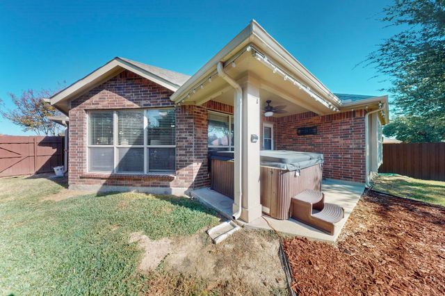 6904 Dream Dust Drive, North Richland Hills, TX 76180