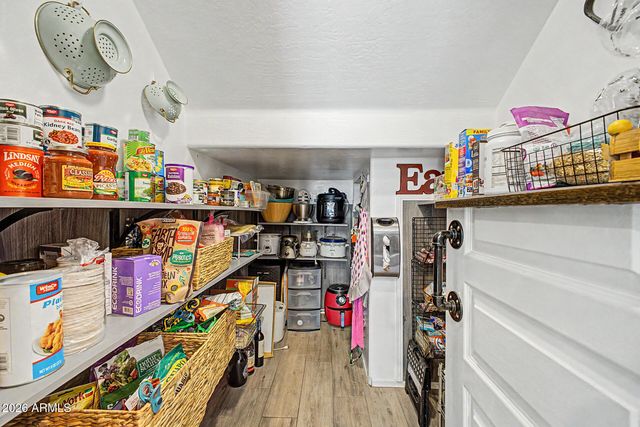 1892 E SHANNON Street, Gilbert, AZ 85295