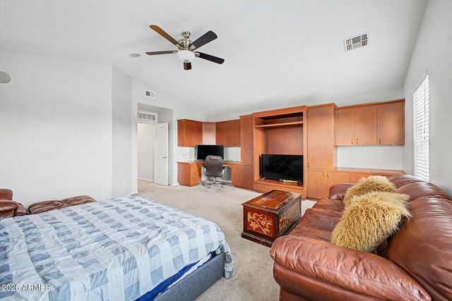 1892 E SHANNON Street, Gilbert, AZ 85295