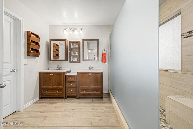 1892 E SHANNON Street, Gilbert, AZ 85295