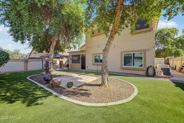 1892 E SHANNON Street, Gilbert, AZ 85295