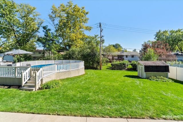 541 Dean Drive, South Elgin, IL 60177