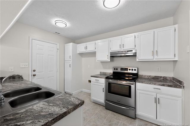 5717 Charbonneau Court, Fayetteville, NC 28304