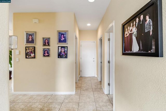 523 Whitehall Ct, Oakley, CA 94561