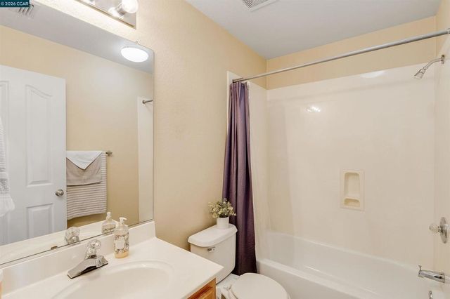 523 Whitehall Ct, Oakley, CA 94561