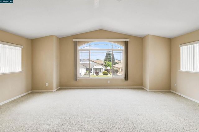 523 Whitehall Ct, Oakley, CA 94561