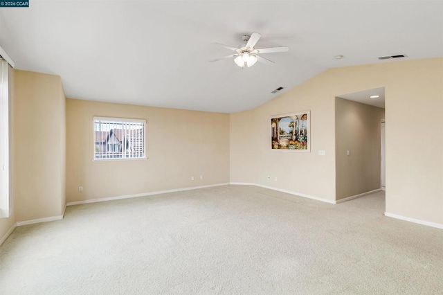 523 Whitehall Ct, Oakley, CA 94561