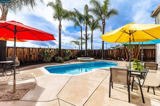 523 Whitehall Ct, Oakley, CA 94561