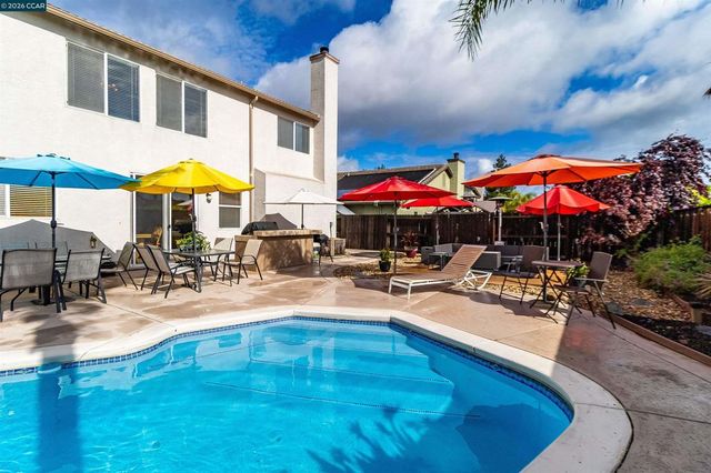523 Whitehall Ct, Oakley, CA 94561